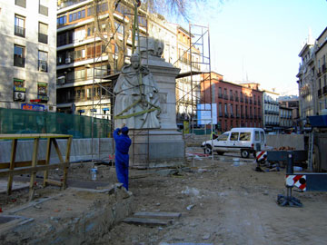 restauración y traslado estatua tirso de molina (madrid) restauración y traslado estatua tirso de molina (madrid)